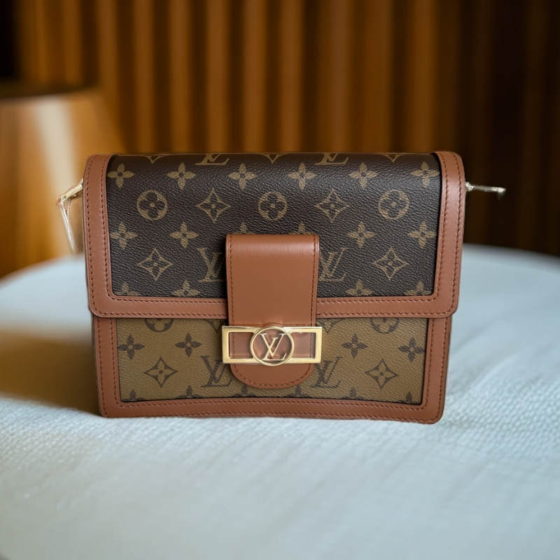 全新未使用 LouisVuitton/路易威登 达芙妮 中号 单肩包 803885