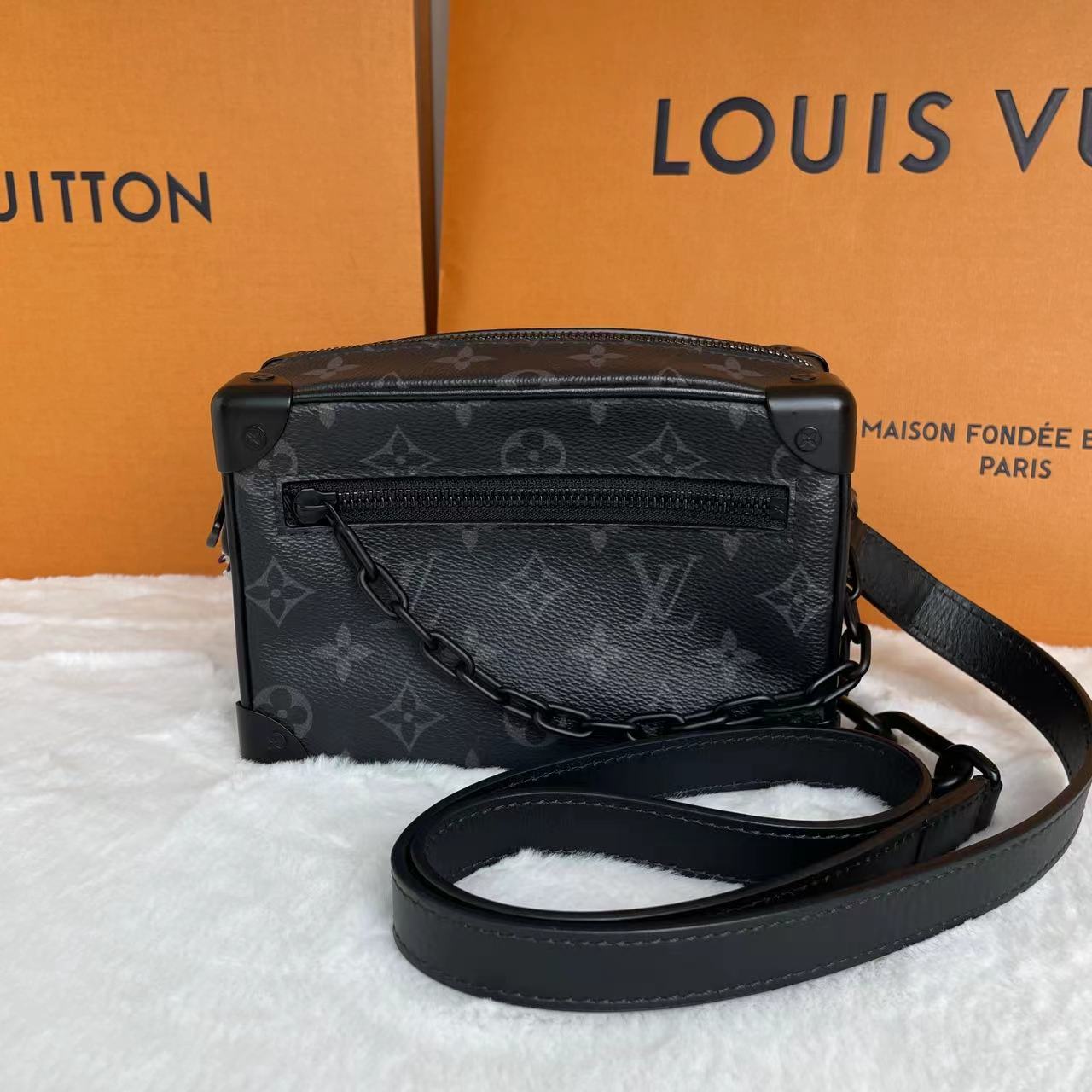 全新未使用 LouisVuitton/路易威登 soft trunk斜挎包黑色 802215