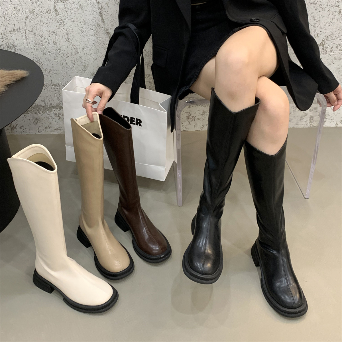 达芙妮正品瘦瘦长筒靴子女2023年秋冬新款韩版粗跟高筒加绒不过膝