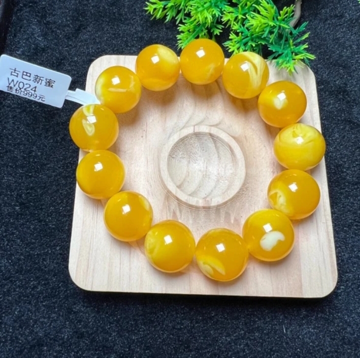 w024古巴新蜜红飘花手串卡17+