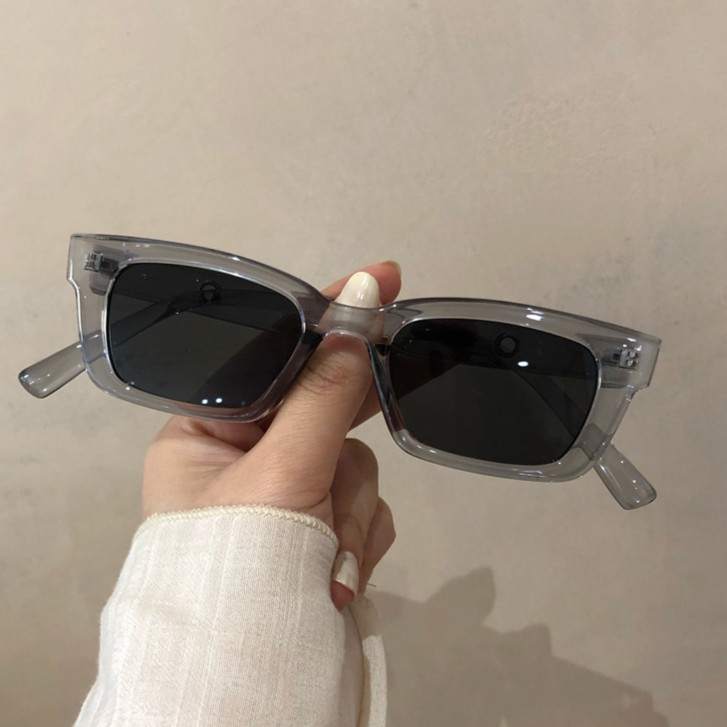 高颜值网红方形太阳眼镜洋气时尚女款专用高档黑色墨镜开车显脸小