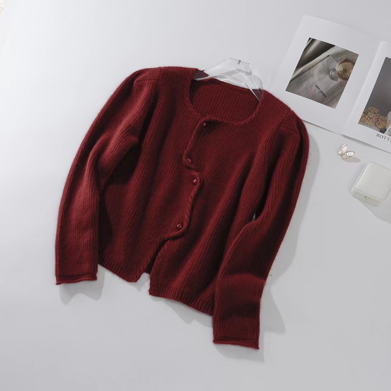 万小裤~2025冬新款时尚韩系气质毛衣百搭圆领长袖红色短款开衫