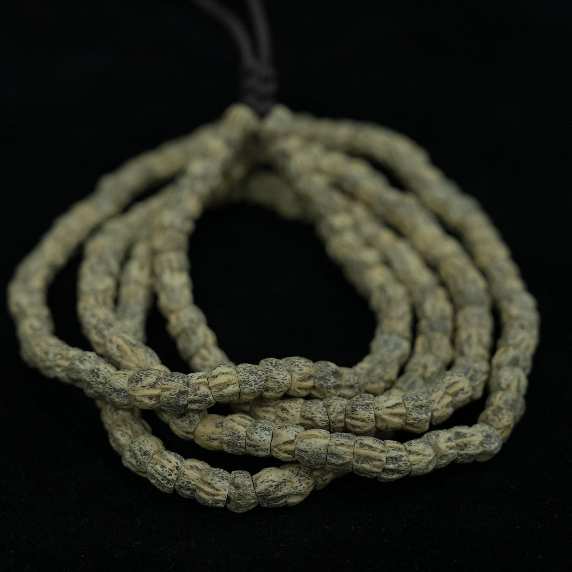 热振脏脏大肠百香籽-精工纯手作不规则脏脏大小肠