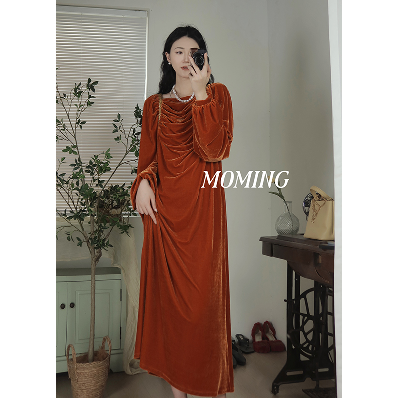 MOMING春季新品 维纳斯之谜 古希腊风气质一字领丝绒褶皱连衣裙
