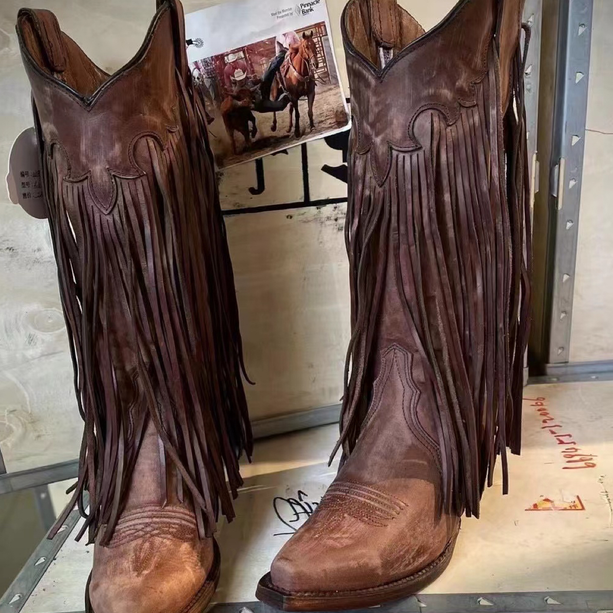 西部牛仔靴女款流苏