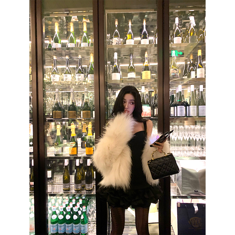 芭比姨【皇室丹麦】2024秋冬新款高级感貉子毛保暖毛毛短外套