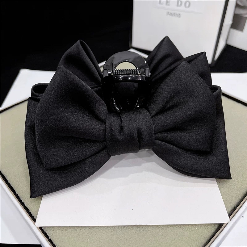 【莉萍服饰】蝴蝶抓夹一个