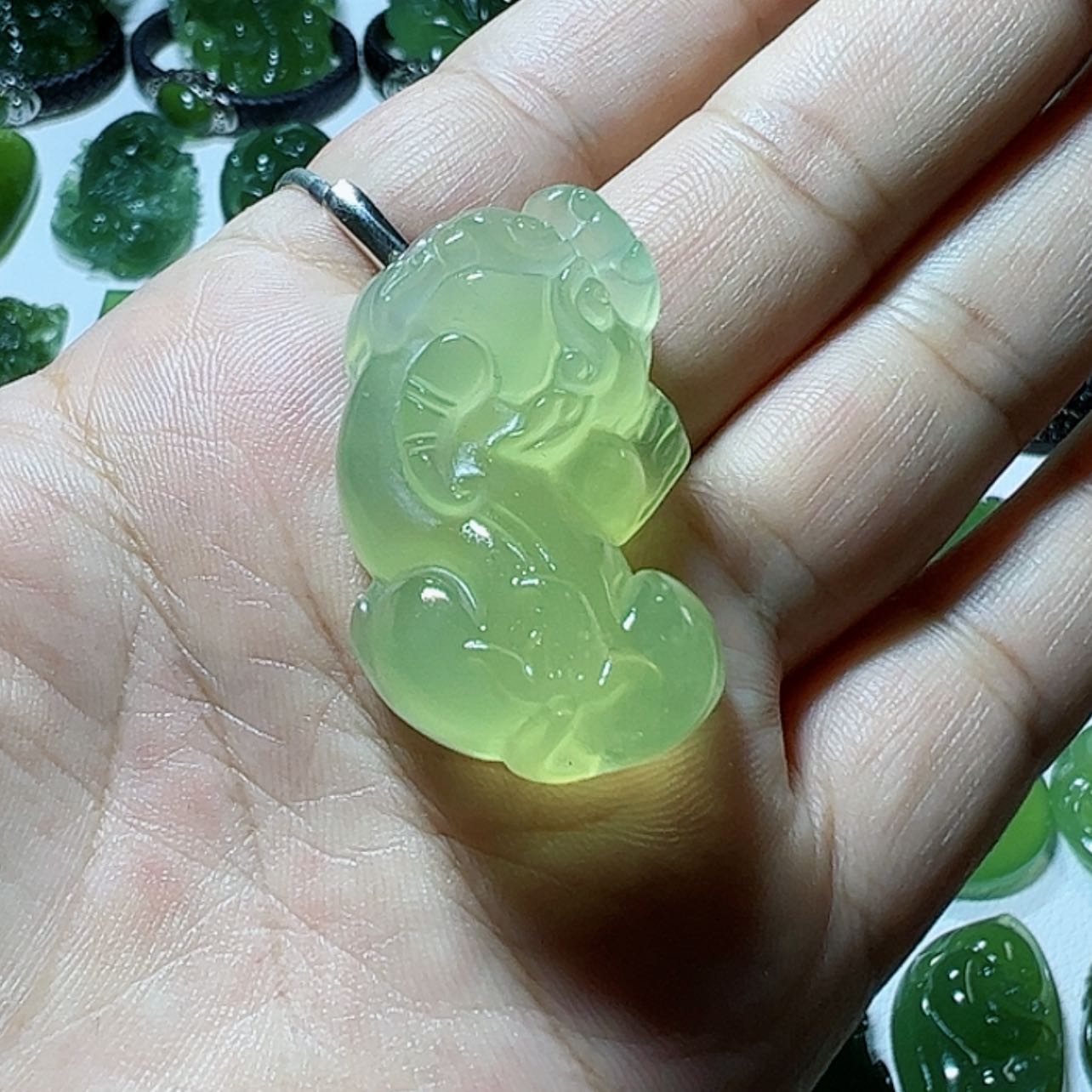【闪购商品】蛇纹石玉颈饰未镶嵌