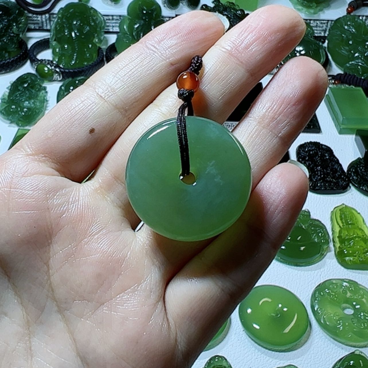 【闪购商品】蛇纹石玉颈饰未镶嵌
