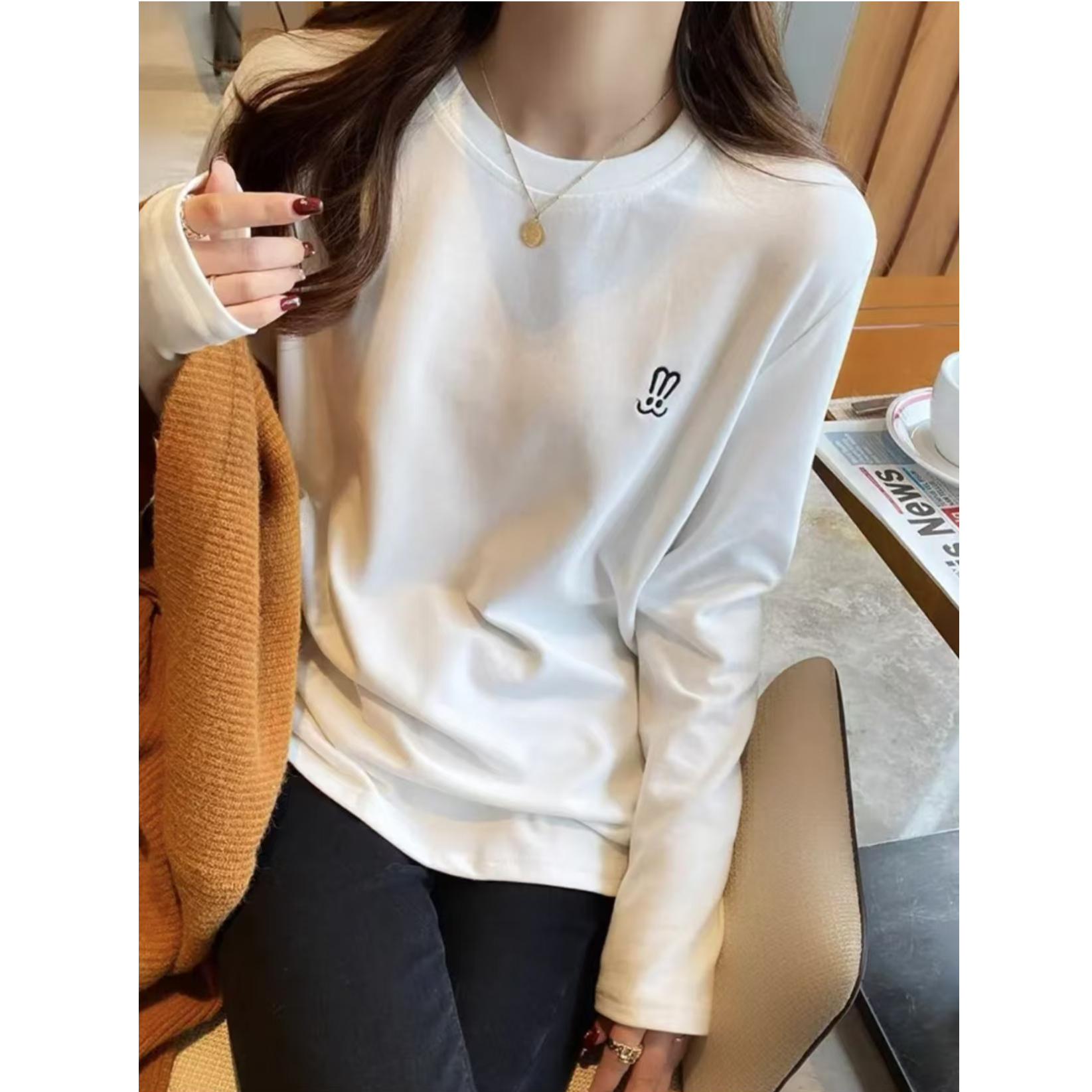 【兔子刺绣】白色打底衫女秋冬新款欧货内搭长袖t恤时髦洋气上衣