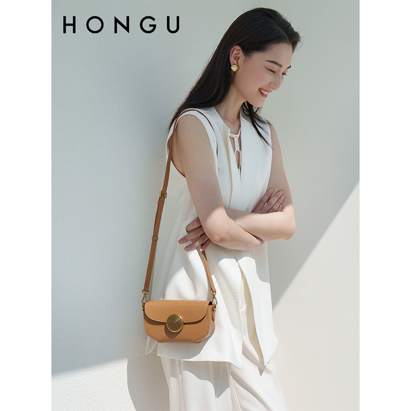 HONGU/红谷新款牛皮时尚百搭女士迷你马鞍包设计师小众单肩小包包