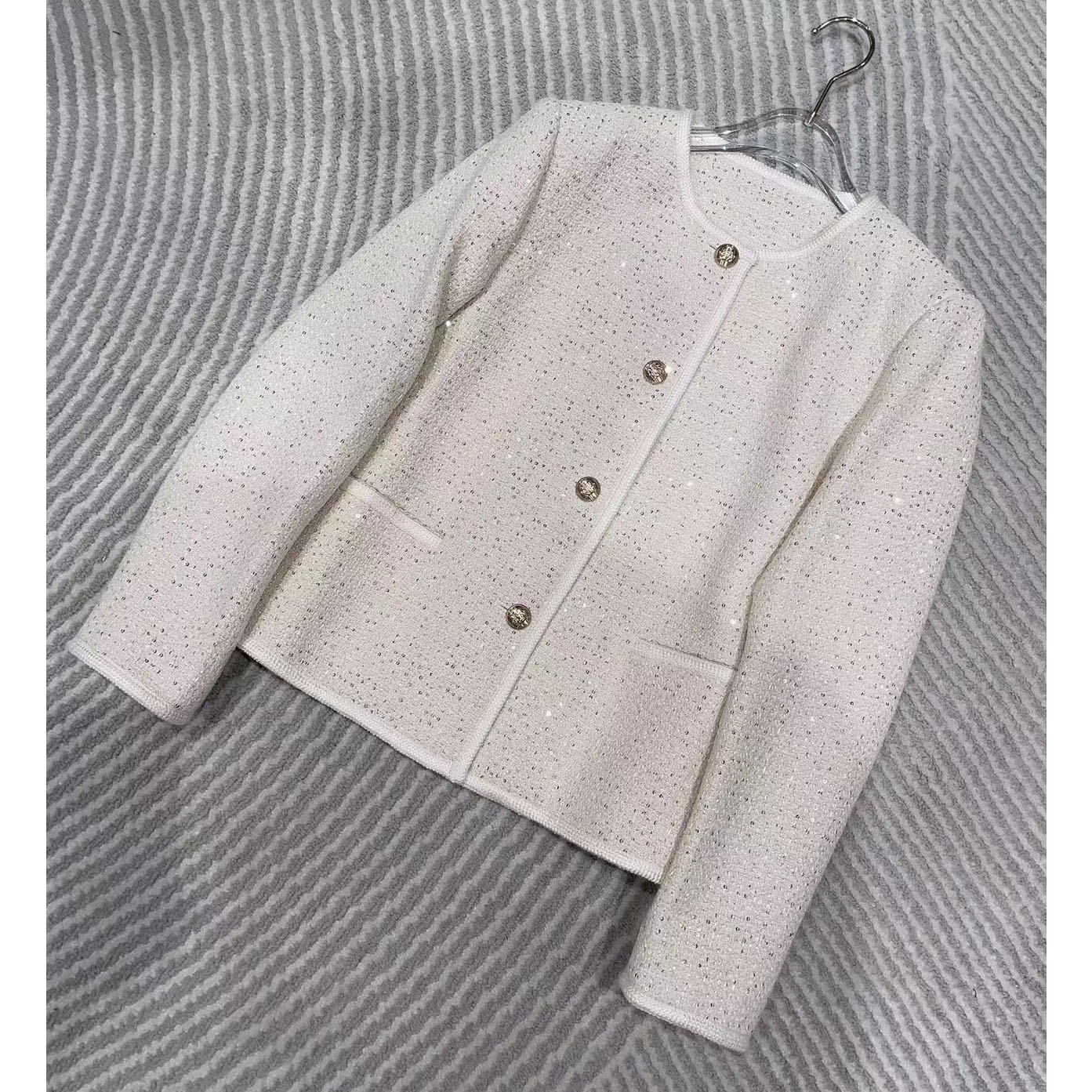 M2520 时髦气质白色亮片外套  衣长55 款号GY0038秋季百搭