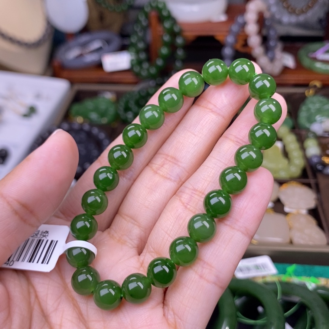 和田玉碧玉辣阳绿约8MM老料未镶嵌