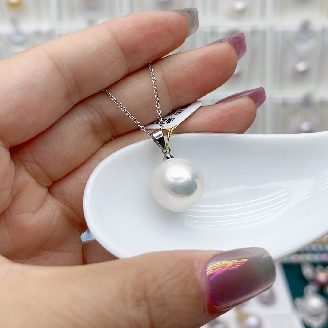 淡水珍珠颈饰合金