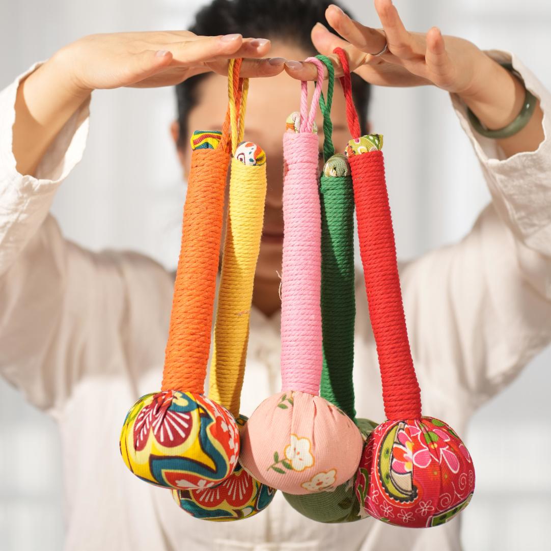 艾草锤艾草锤颈肩拍打棒锤背手工编织小型手持式颈椎锤子