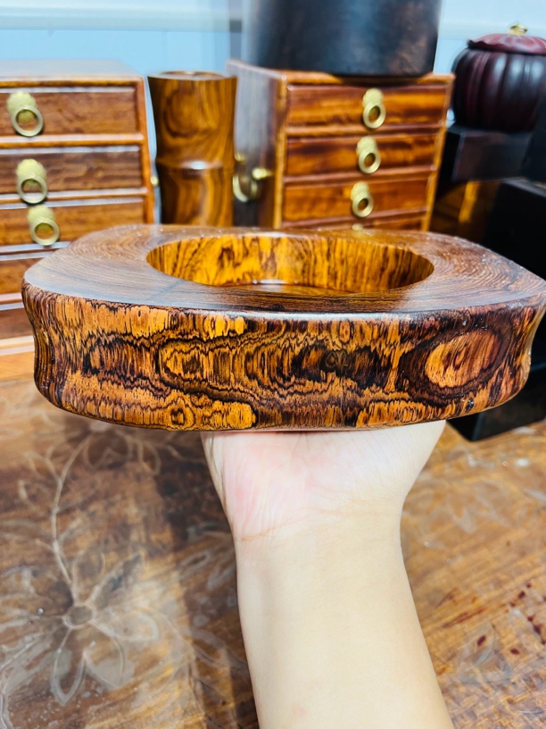 海南黄花梨笔洗加烟灰缸鬼脸纹