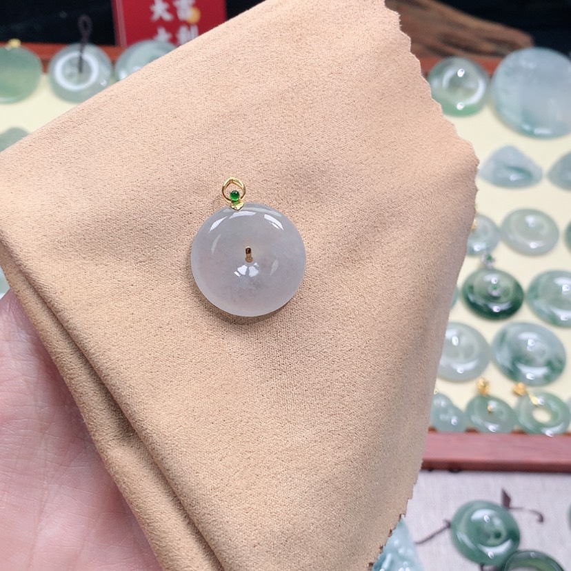 【闪购商品】翡翠颈饰18K金镶嵌l*y
