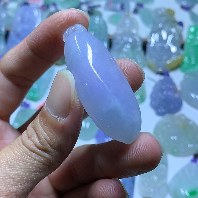 【闪购商品】翡翠颈饰未镶嵌大****鱼