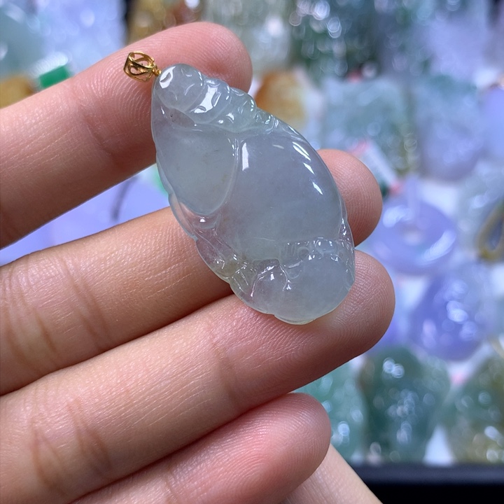 翡翠颈饰18K金镶嵌翡翠