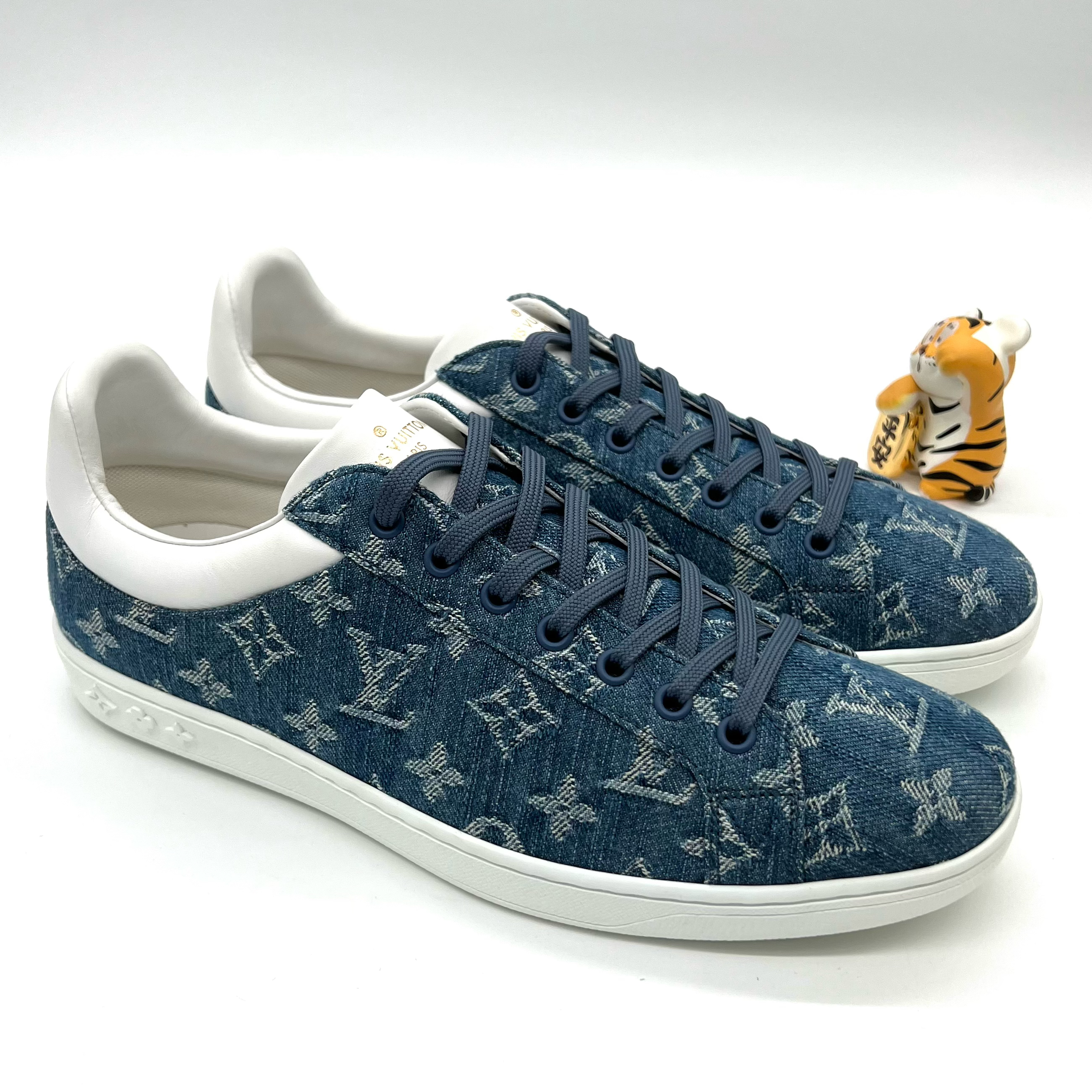 99新 LouisVuitton/路易威登 男士 蓝色满面老花系带板鞋 多尺码