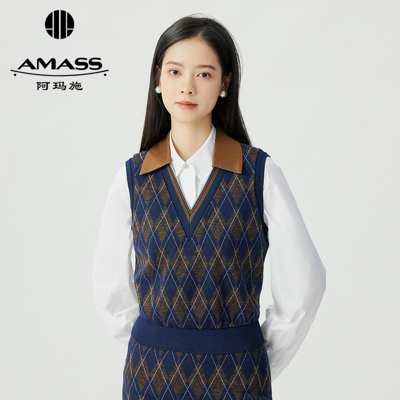 阿玛施AMASS美式复古学院风衬衫领菱格花色V领针织马甲5300965