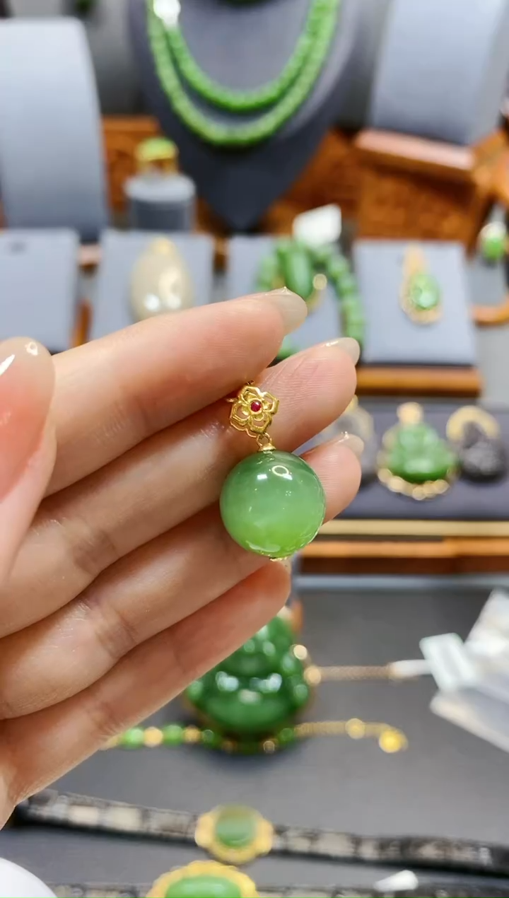 【闪购商品】和田玉猫眼单珠吊坠18K金镶嵌*