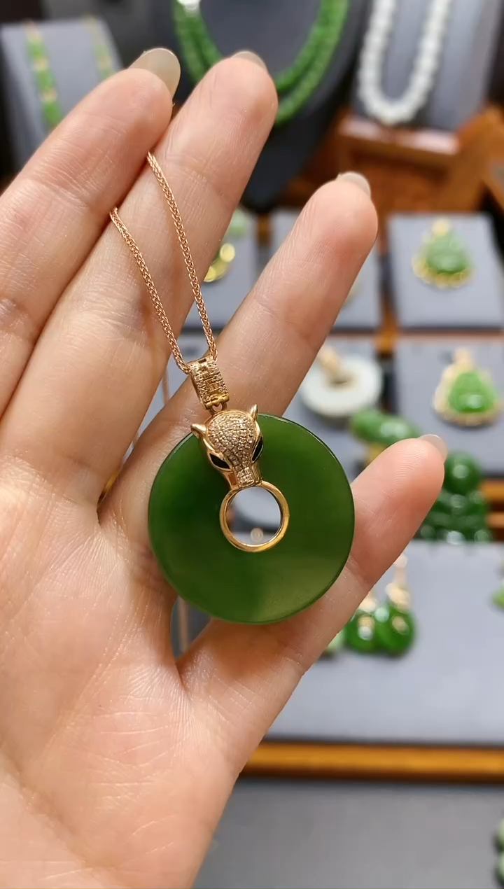 【闪购商品】和田玉碧玉平安扣吊坠18K金镶嵌*z979