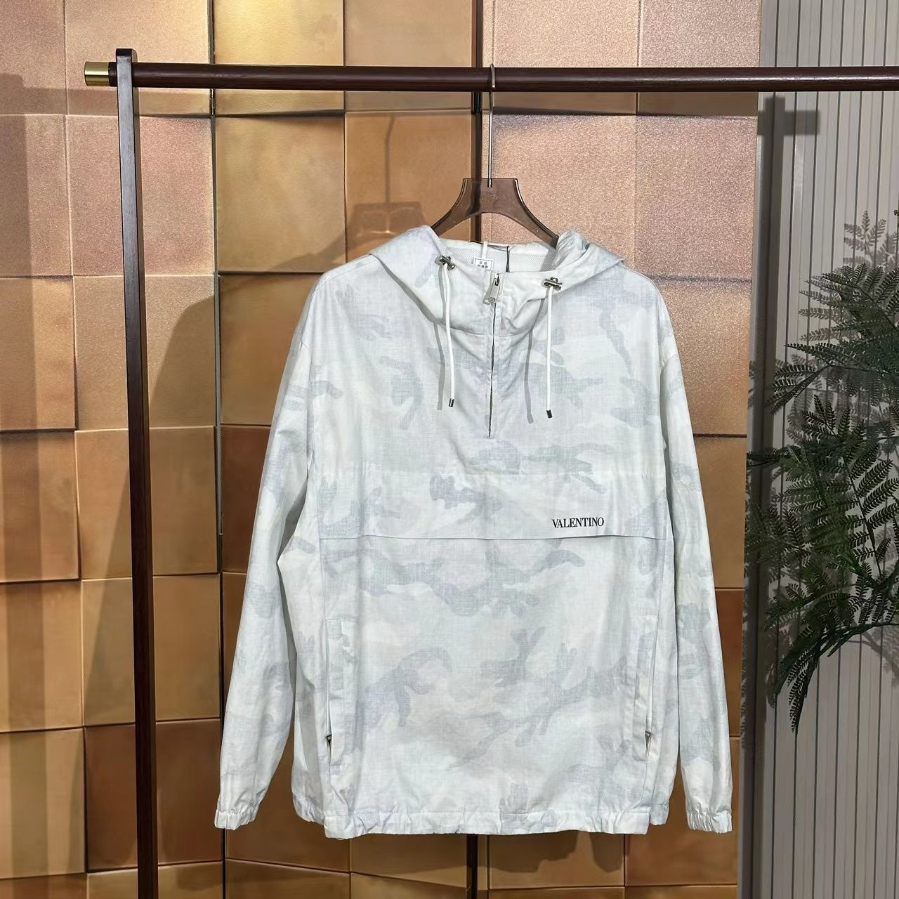 潮奢 华伦天奴 M码 卫衣 /hs37206