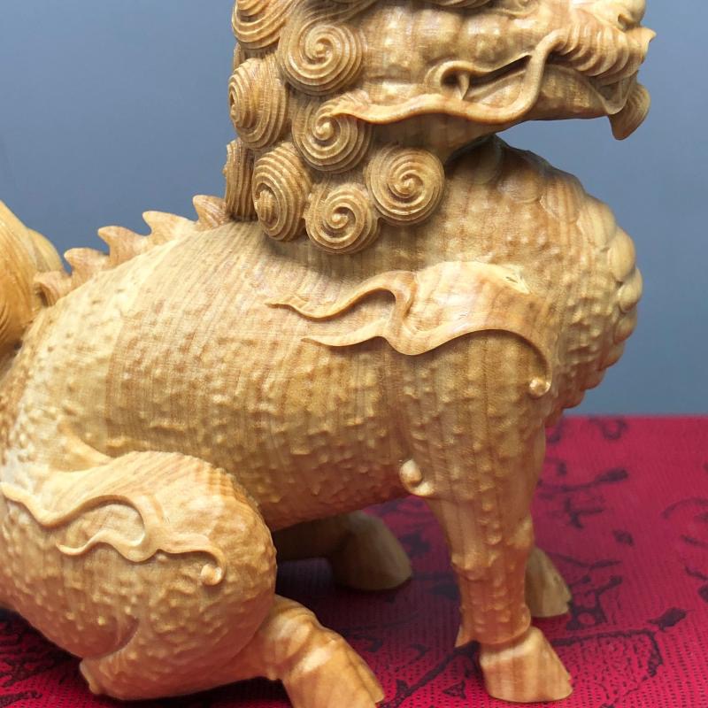 小叶黄杨木麒麟摆件