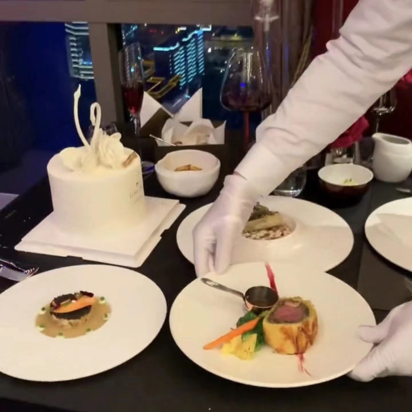 【馨美库存】4二店陶瓷&骨瓷异形爆款创意轻奢家用&(微瑕)称斤售卖