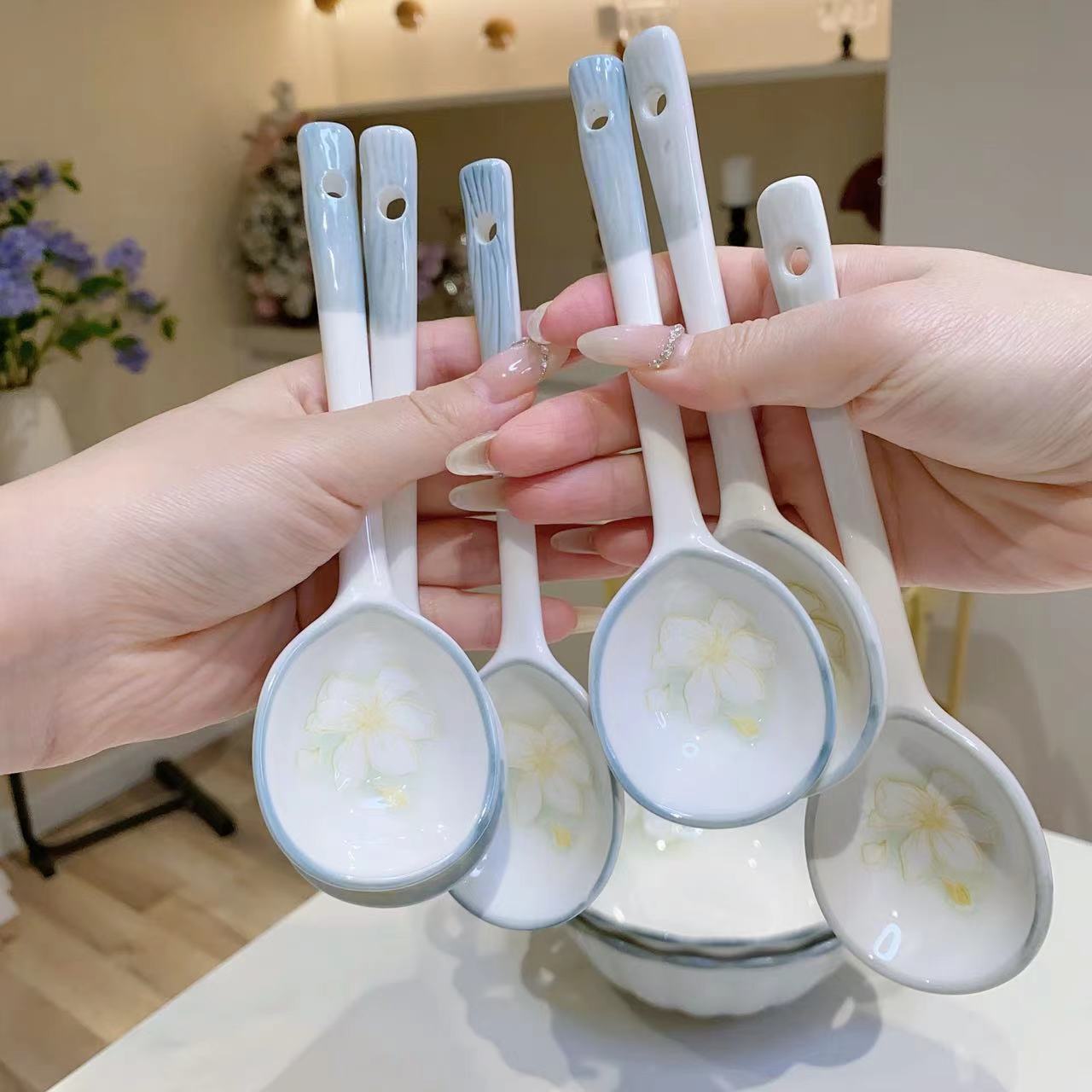 黄金叶陶瓷勺子高颜值可爱家用加长喝汤勺吃饭长柄勺