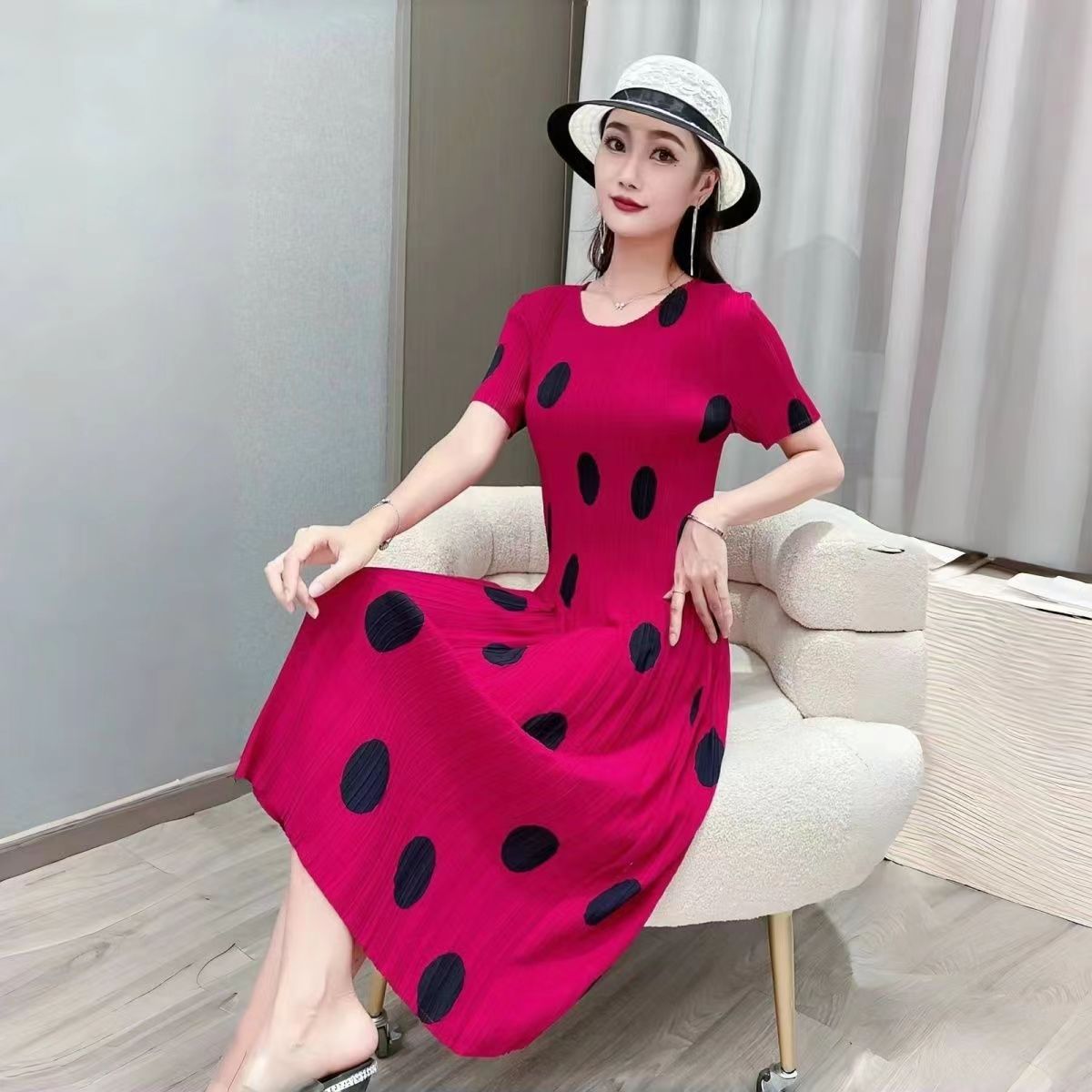 三宅褶皱连衣裙夏季新款高端中老年女装大码宽松妈妈连衣裙