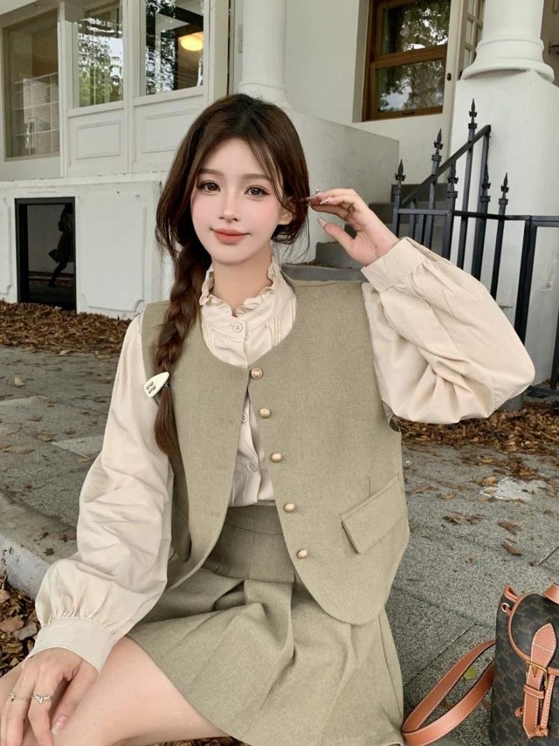 显瘦短款气质小香风小众大码法式套装马甲开衫外套女长袖三件套