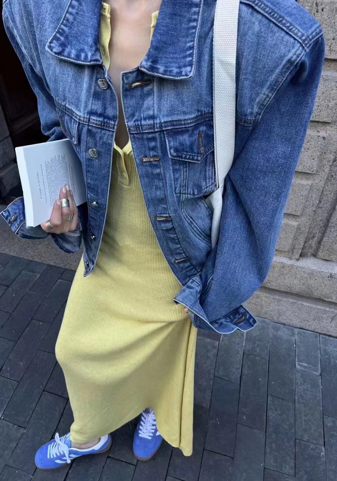 （大敏家）2024新款宽松风长袖套头女款小众上衣