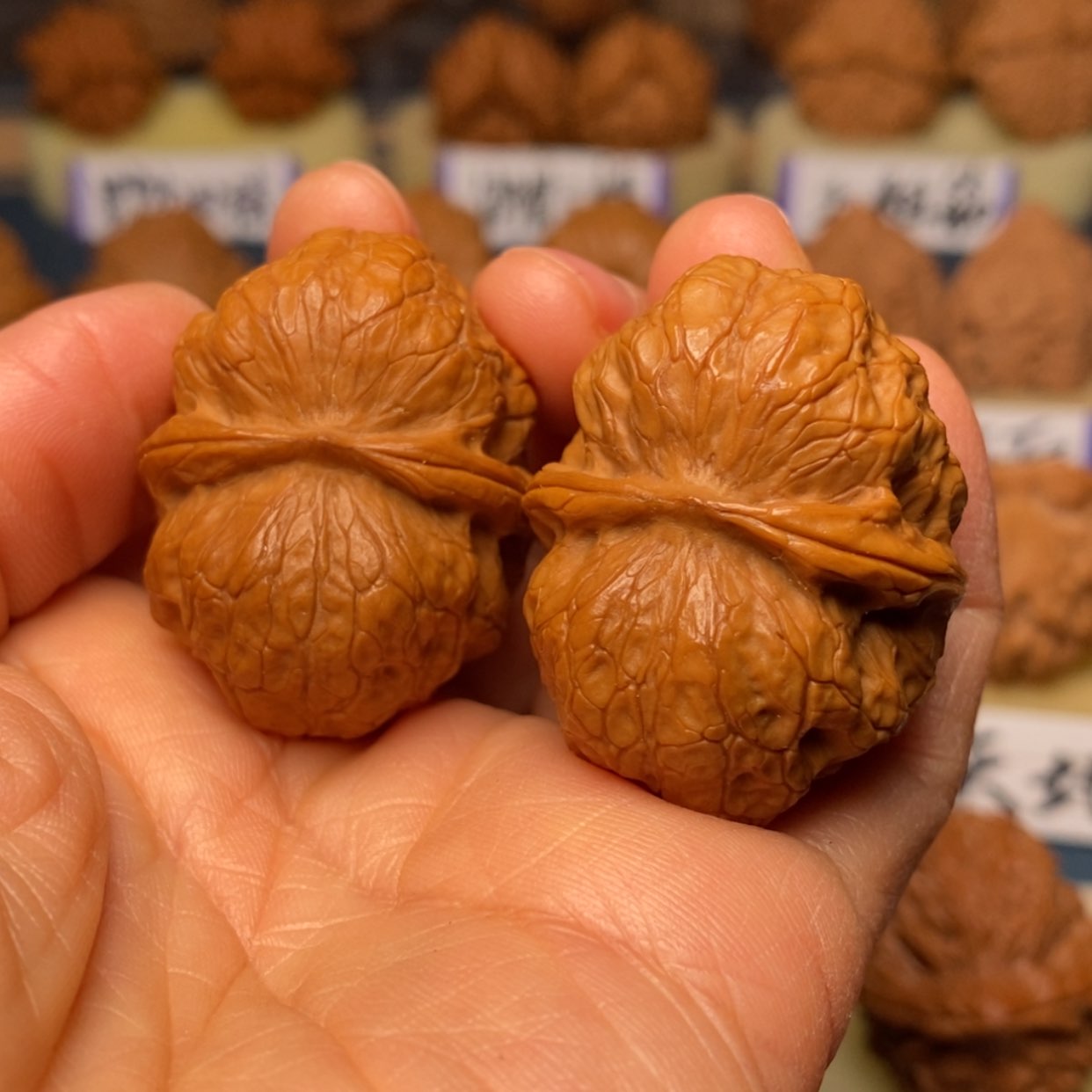 【闪购商品】文玩核桃把件香妃枕