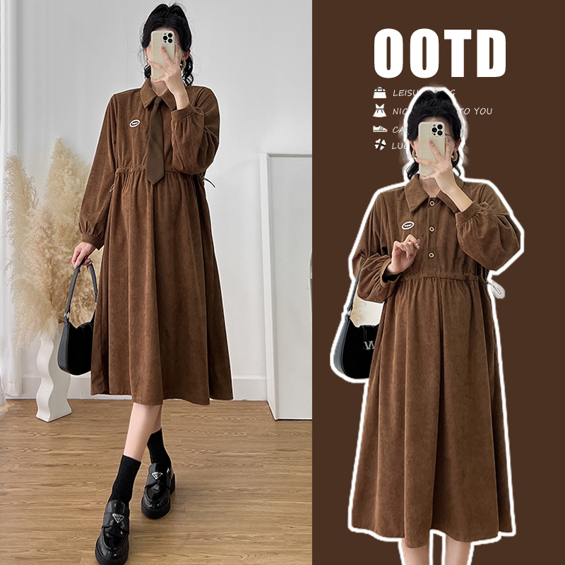 孕妇连衣裙新款抽绳设计减龄小领带学院风时尚百搭减龄宽松大码