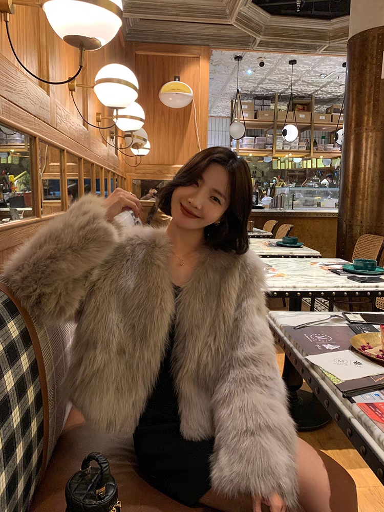 “经典万代”百搭显瘦拼接款年轻外套女