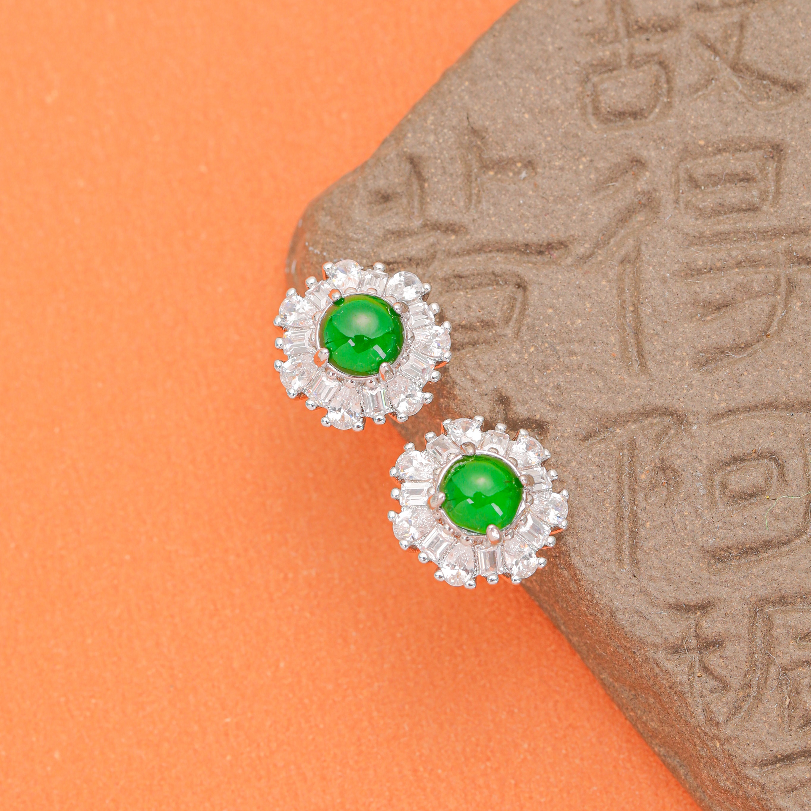 天然A货翡翠绿蛋面耳钉耳饰多样性发时尚气质精致百搭豪镶设计