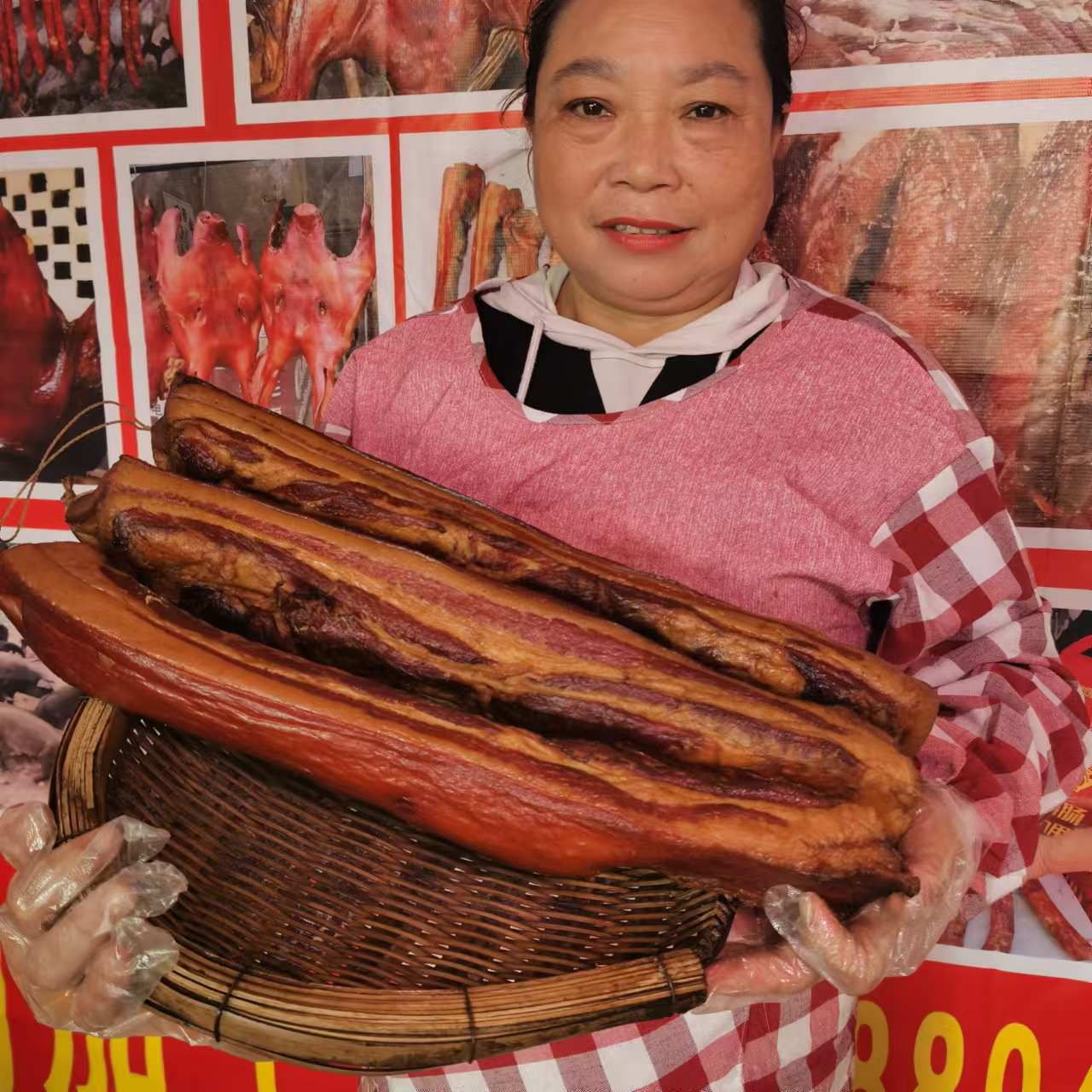 【腊肉姐】农家柏树枝烟熏腊肉