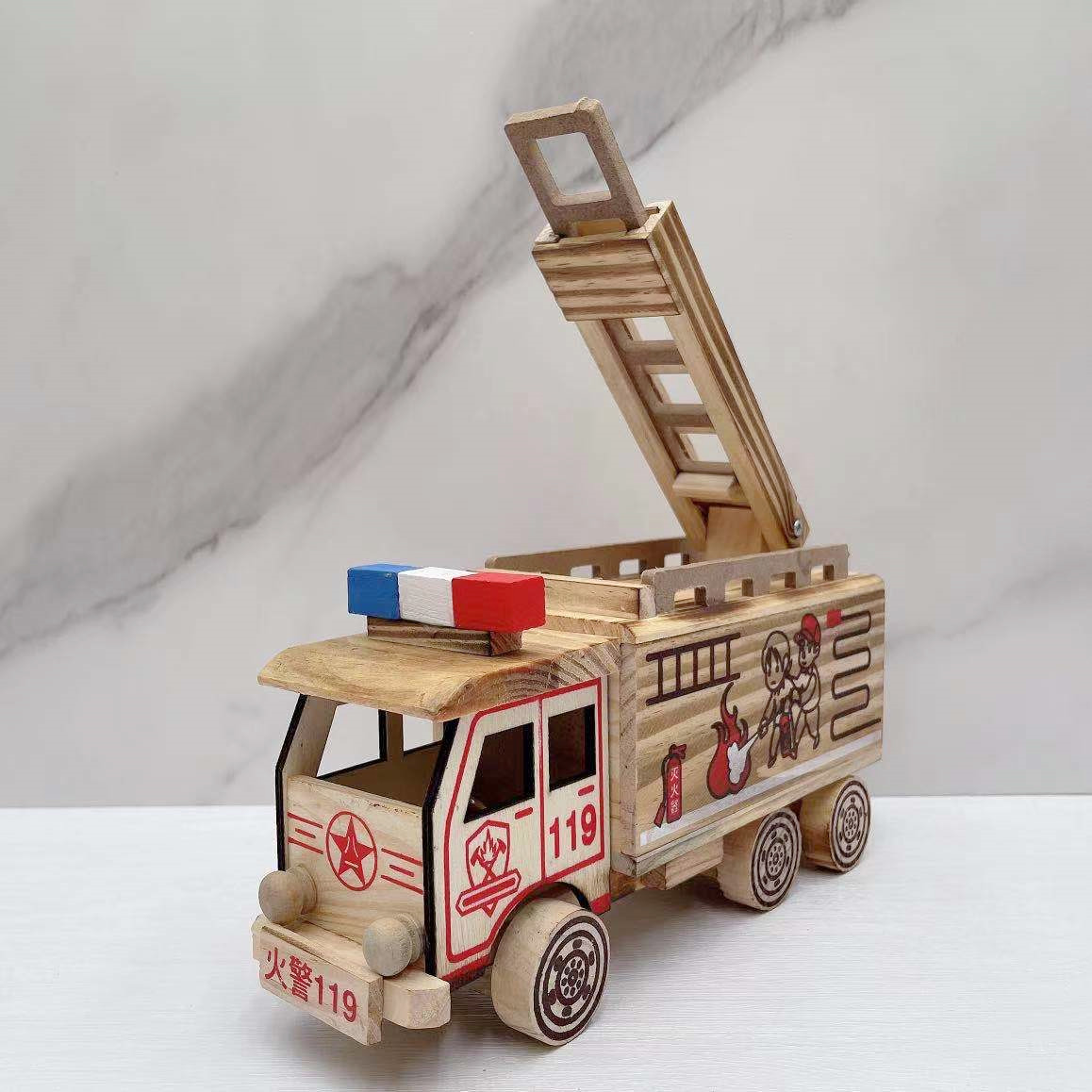 厂家直销木质模型摆件木制消防车儿童玩具车消防车小孩玩具