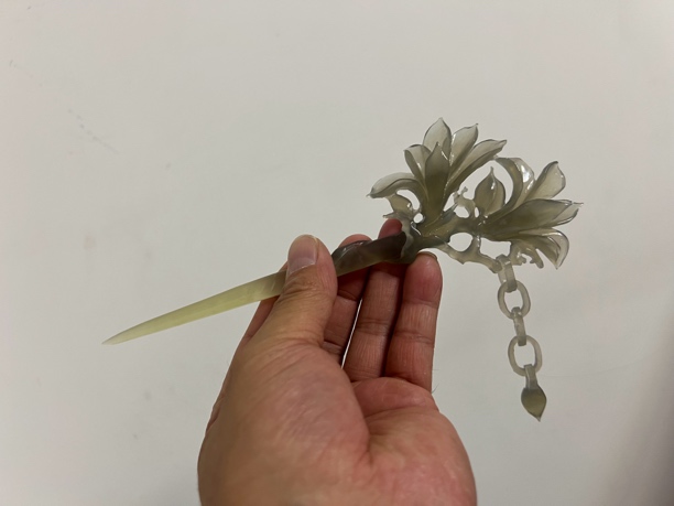 新中式国风岫玉发簪渐变色玉兰花