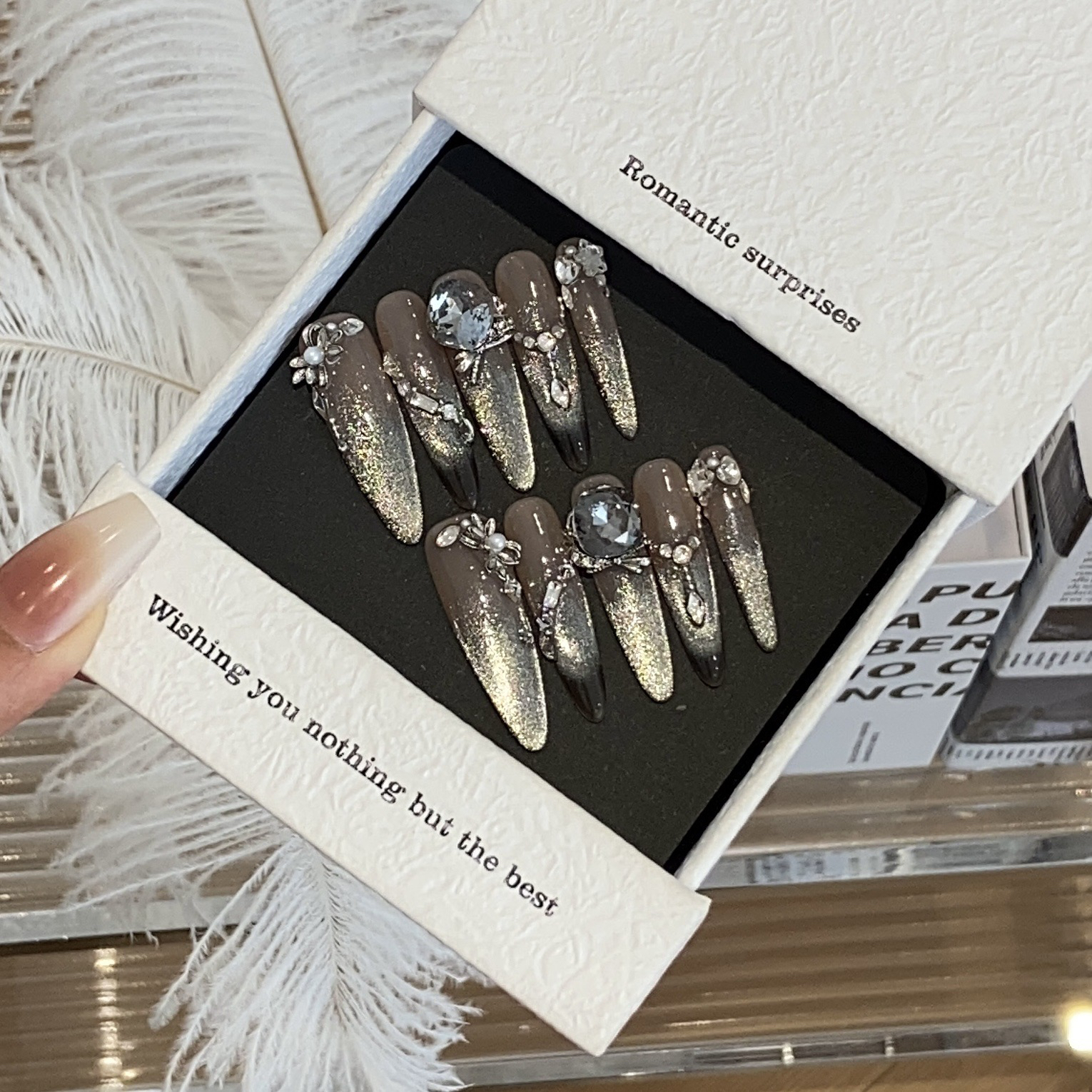 长款穿戴甲显白高级感轻奢方钻爆闪侧光法式猫眼穿戴甲贴片纯手工