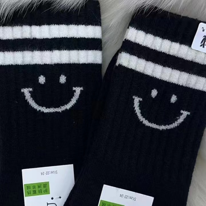 武汉曼姐笑脸袜006