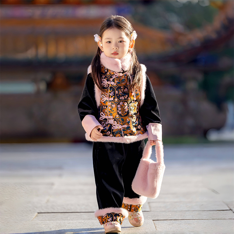 萌乎【小千金】亲子秋冬女宝马甲套国风新中式加绒加厚套装-244757