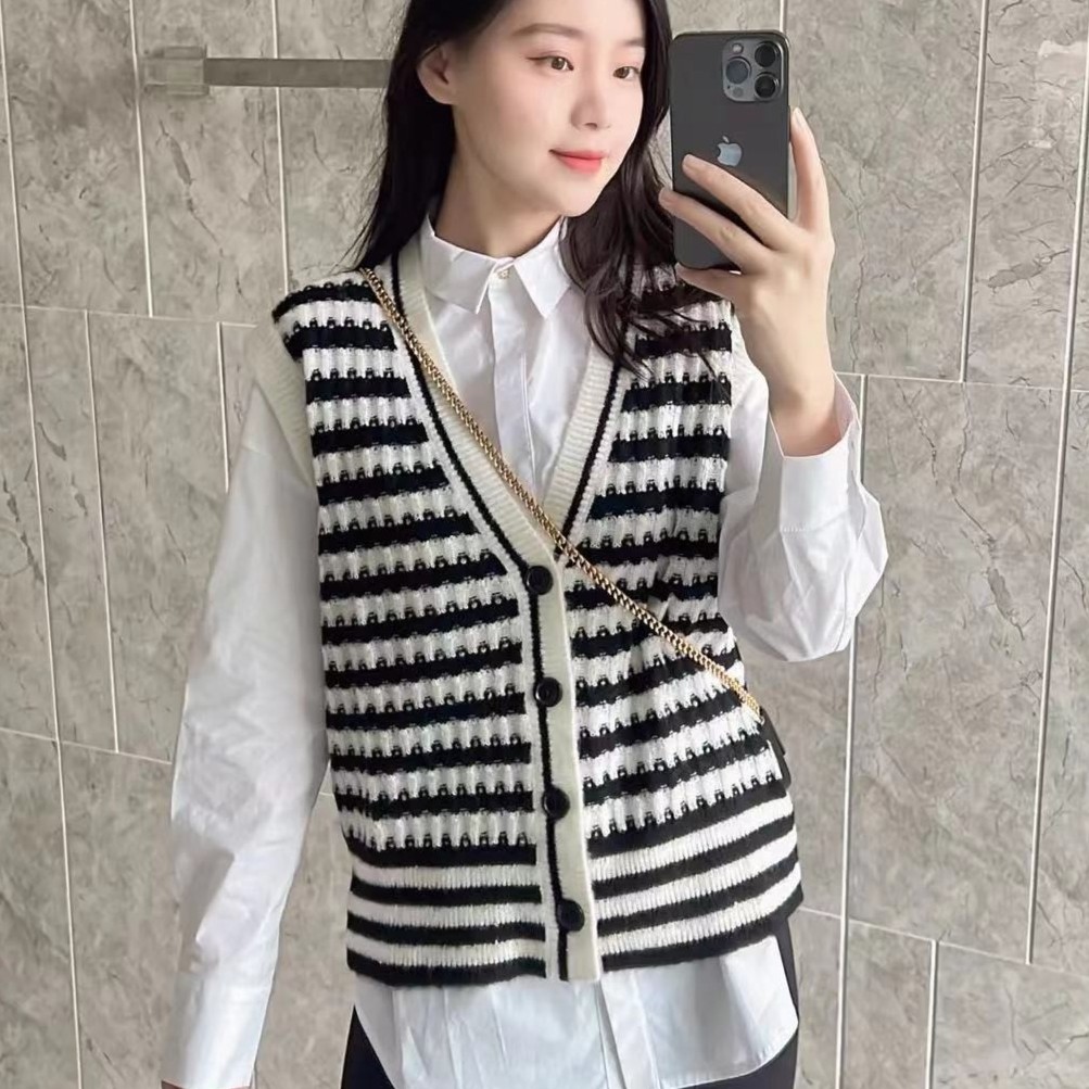 2024春季亮片黑白条纹虎纹毛针织V领马甲开衫女1499174