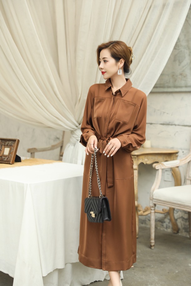 2023年秋季新款醋酸连衣裙