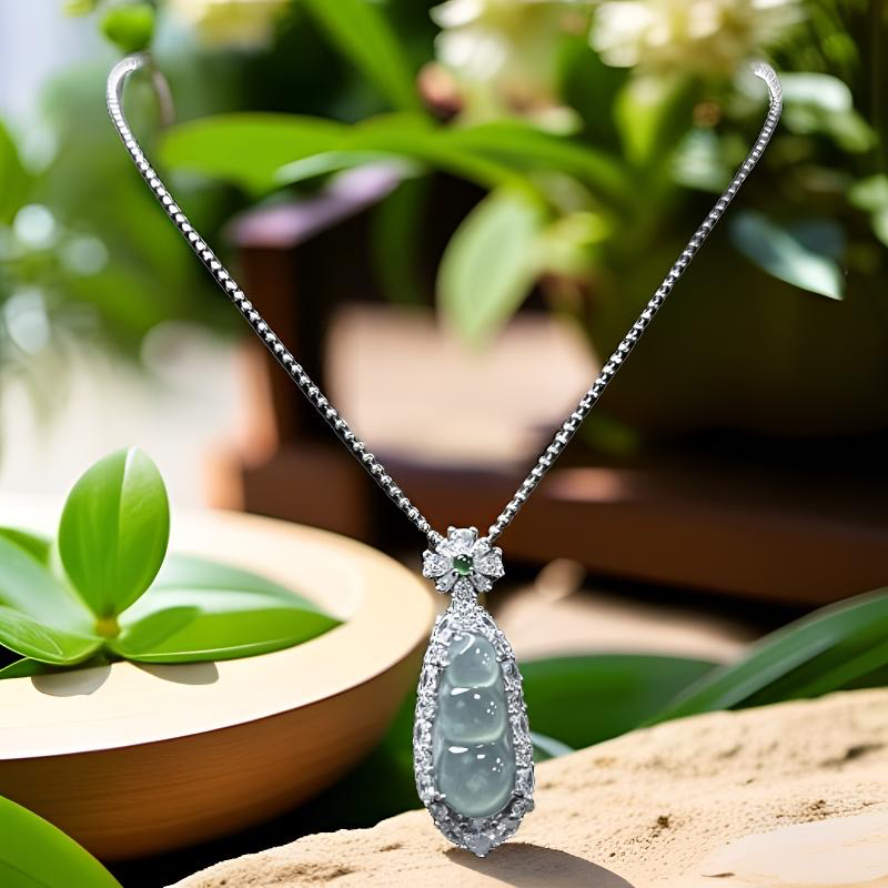 【粉丝福利】天然A货翡翠S925银镶嵌冰种福豆/不含链