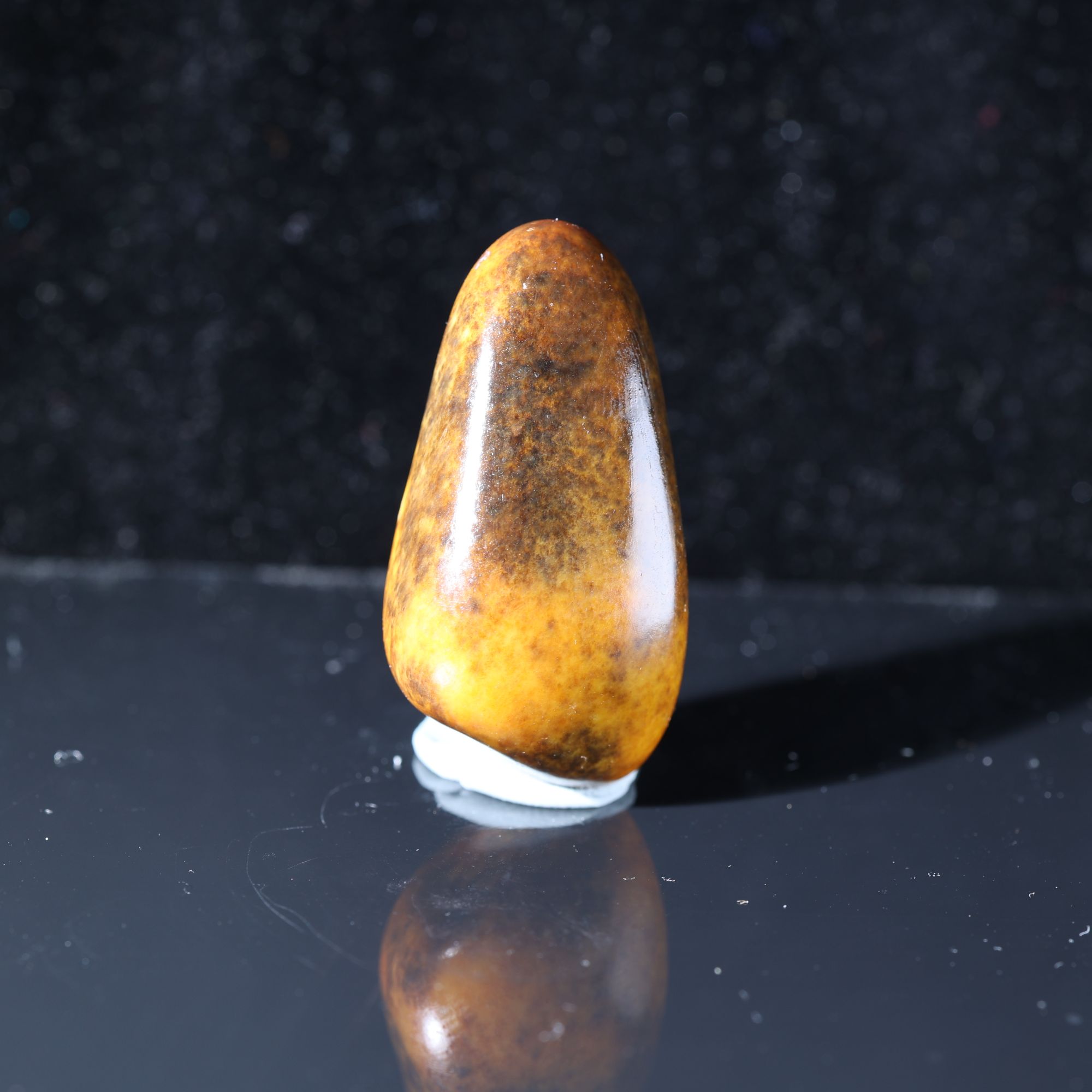 和田玉原石黄沁33克