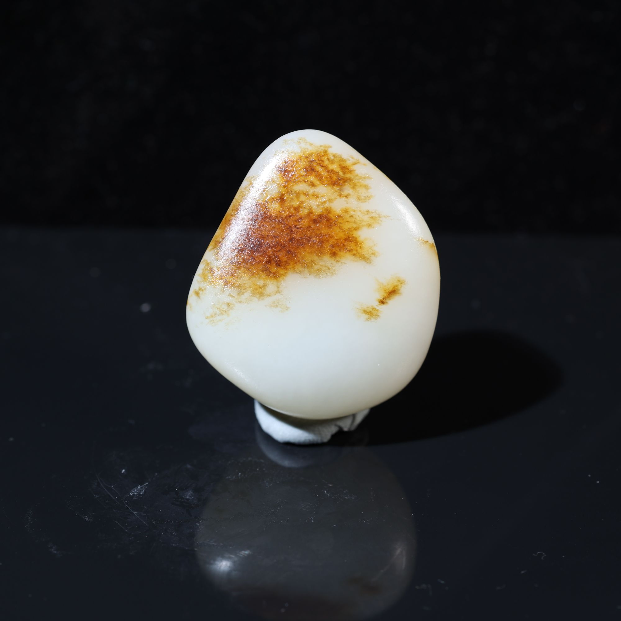 和田玉原石40克撒红皮