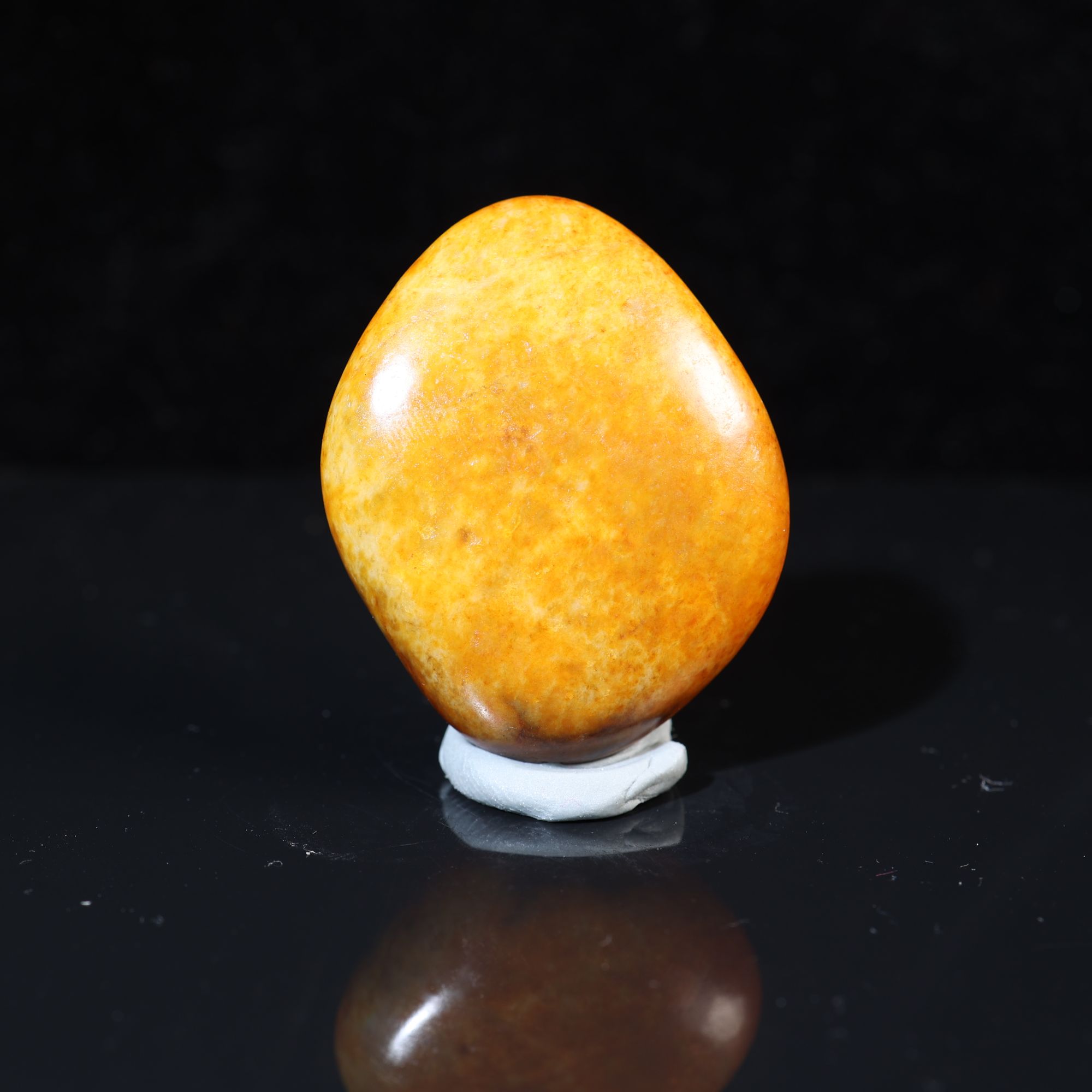 和田玉原石黄沁皮27克